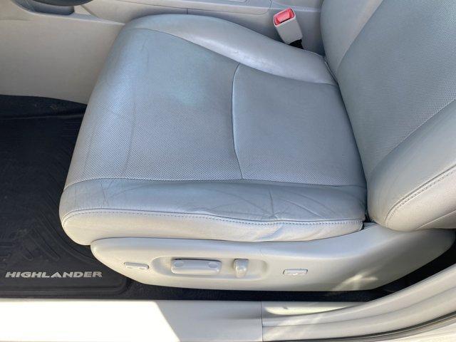 used 2013 Toyota Highlander Hybrid car, priced at $16,395