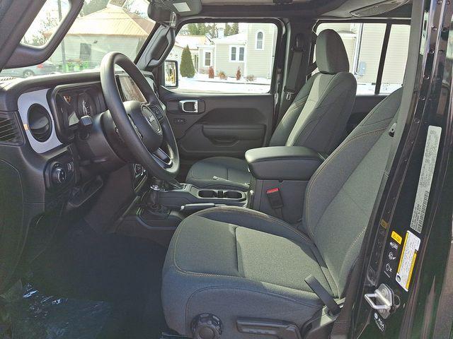 new 2026 Jeep Gladiator car, priced at $40,835