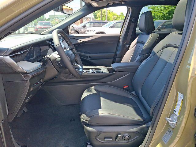 new 2026 Jeep Cherokee car, priced at $42,979