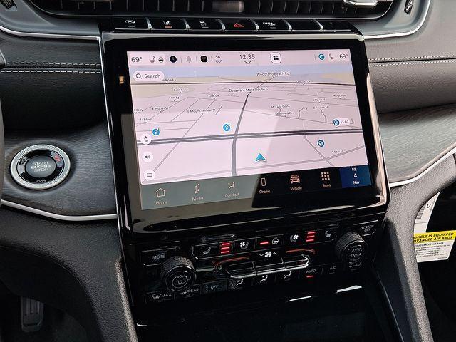 new 2025 Jeep Grand Cherokee car, priced at $49,848