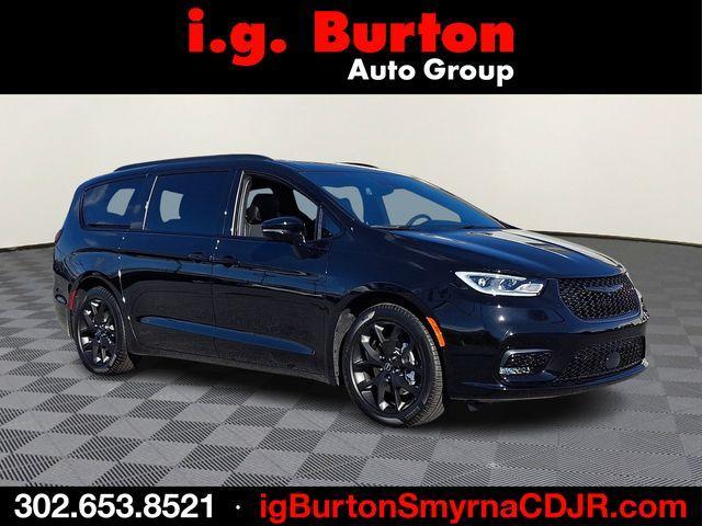 new 2026 Chrysler Pacifica car, priced at $54,851