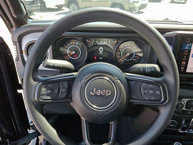 new 2026 Jeep Gladiator car, priced at $42,684