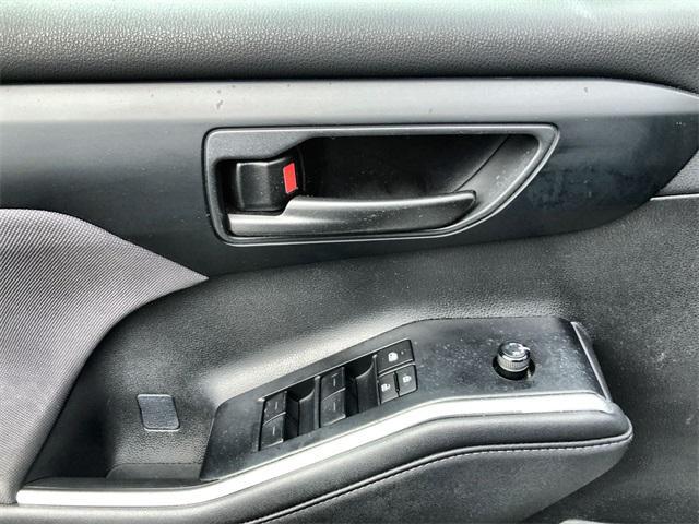 used 2024 Toyota Highlander car, priced at $32,530