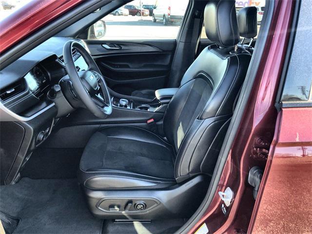 used 2024 Jeep Grand Cherokee car, priced at $29,981