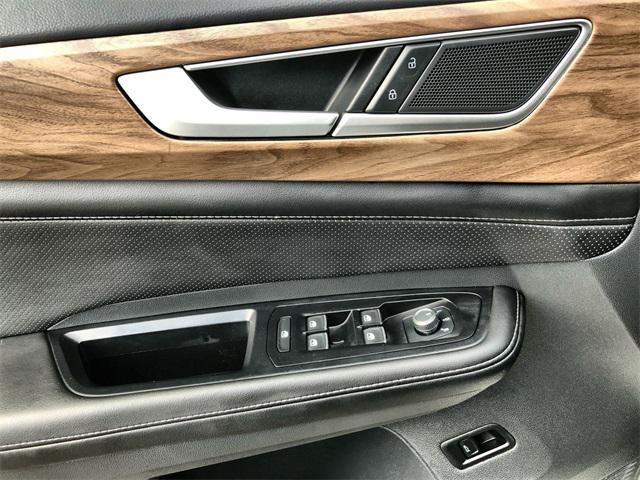 used 2025 Volkswagen Atlas car, priced at $33,518