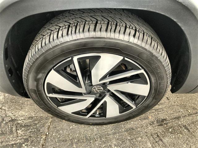 used 2025 Volkswagen Atlas car, priced at $33,518