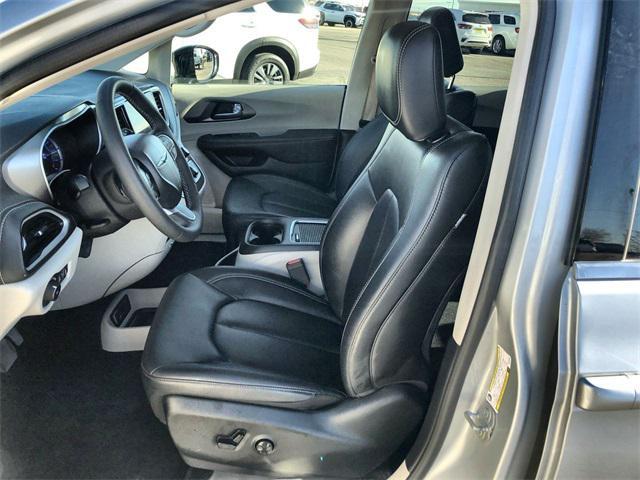 used 2024 Chrysler Pacifica Hybrid car, priced at $28,751