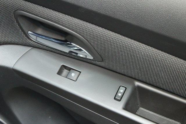 used 2016 Chevrolet Cruze Limited car, priced at $9,400