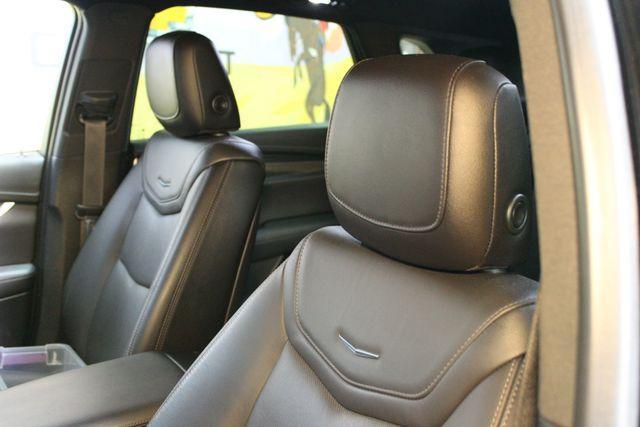 used 2020 Cadillac XT5 car, priced at $29,900