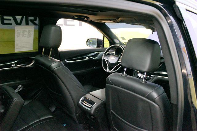 used 2021 Cadillac XT6 car, priced at $30,900