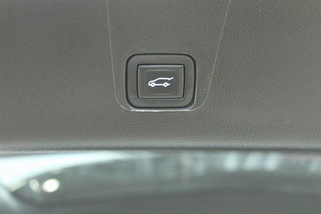 used 2023 Chevrolet Traverse car, priced at $34,900