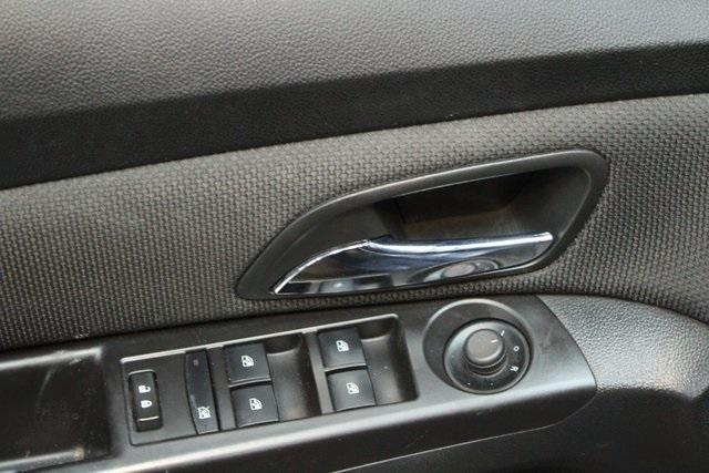 used 2015 Chevrolet Cruze car, priced at $6,900