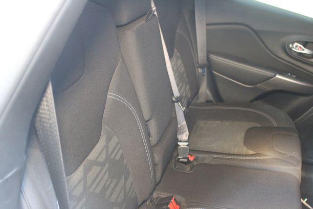 used 2021 Jeep Cherokee car, priced at $21,194