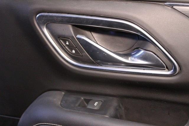 used 2021 GMC Yukon car, priced at $39,900