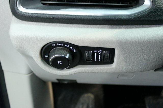 used 2018 Chrysler Pacifica car, priced at $13,900