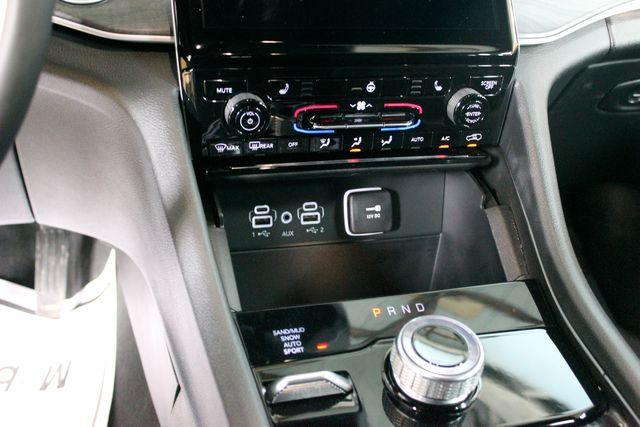 used 2024 Jeep Grand Cherokee car, priced at $32,900