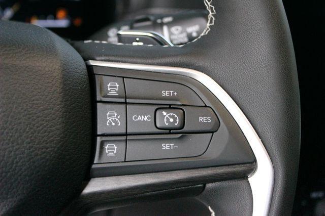 used 2024 Jeep Grand Cherokee car, priced at $32,900
