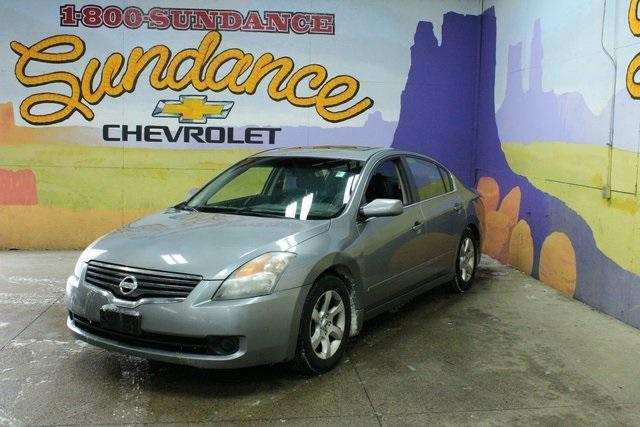 used 2008 Nissan Altima car, priced at $5,500