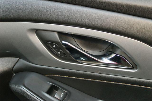 used 2021 Chevrolet Traverse car, priced at $24,900