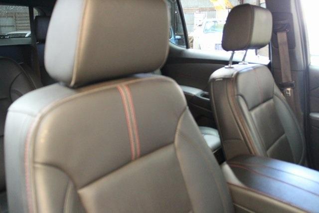 used 2023 Chevrolet Traverse car, priced at $36,900