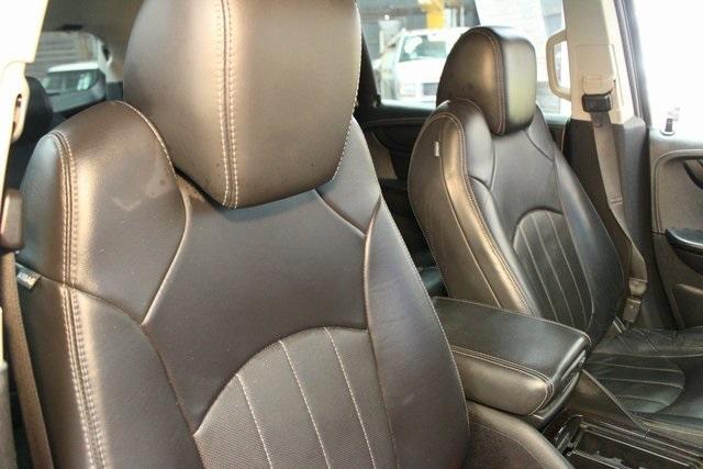 used 2016 Chevrolet Traverse car, priced at $13,500