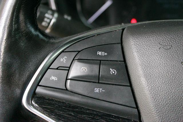 used 2022 Cadillac XT5 car, priced at $28,400