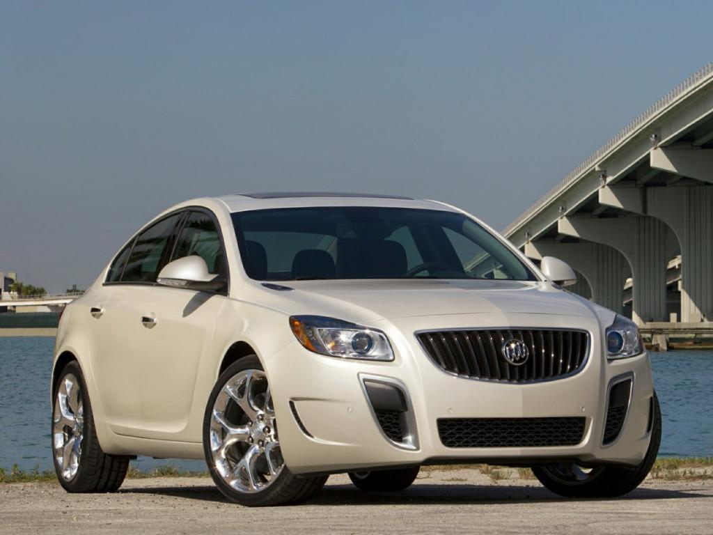 used 2013 Buick Regal car, priced at $8,900