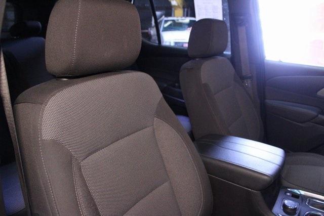 used 2023 Chevrolet Traverse car, priced at $30,900