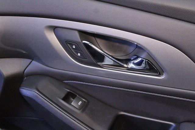 used 2023 Chevrolet Traverse car, priced at $30,900