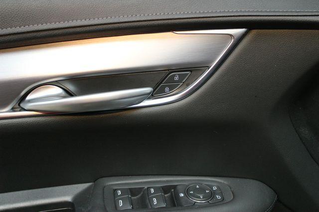 used 2024 Cadillac XT5 car, priced at $31,900
