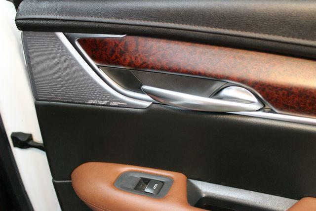 used 2022 Cadillac XT5 car, priced at $27,900
