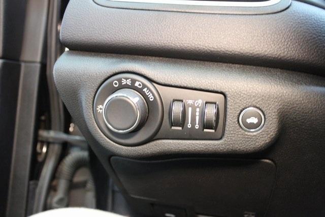 used 2016 Chrysler 200 car, priced at $10,900