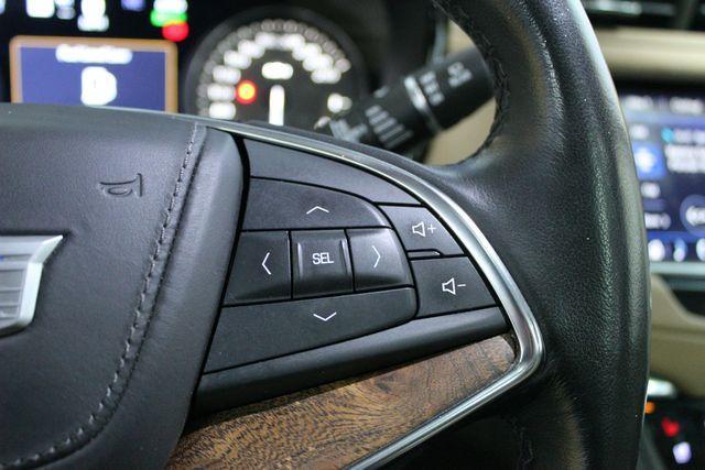 used 2021 Cadillac XT5 car, priced at $28,900