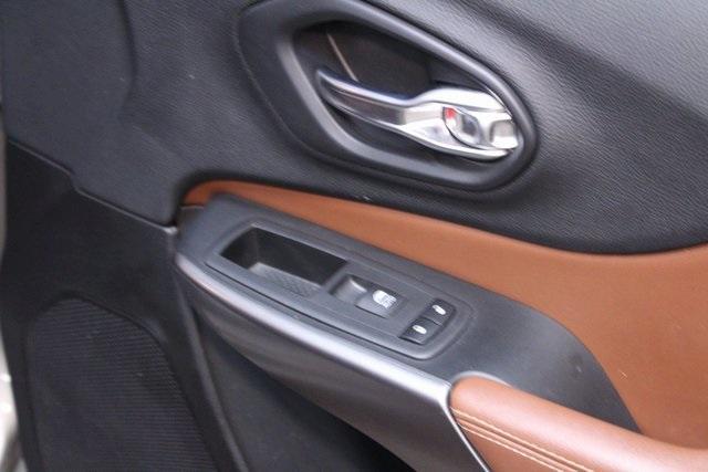 used 2019 Jeep Cherokee car, priced at $21,500