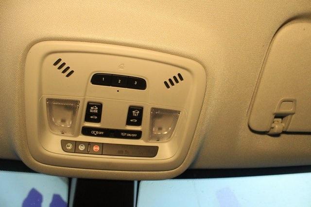 used 2021 Chevrolet Traverse car, priced at $28,400