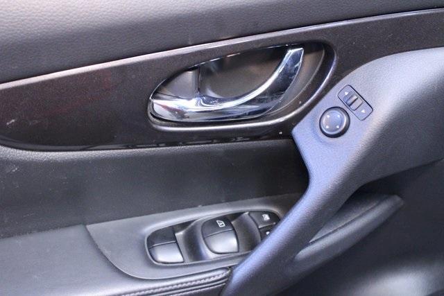 used 2020 Nissan Rogue car, priced at $18,900