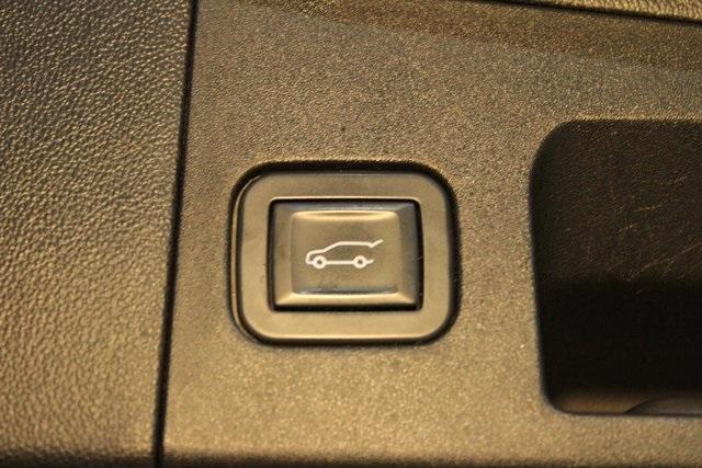 used 2018 Cadillac XT5 car, priced at $18,900