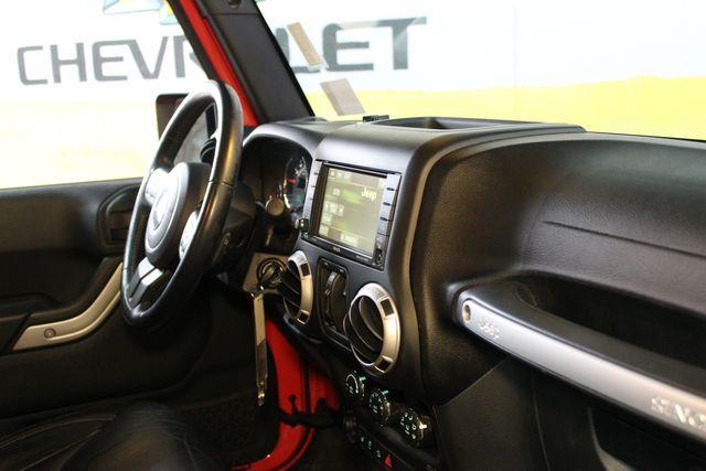 used 2015 Jeep Wrangler Unlimited car, priced at $18,900