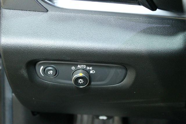 used 2019 Chevrolet Traverse car, priced at $19,900