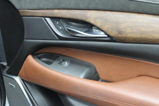 used 2020 Cadillac Escalade ESV car, priced at $42,900