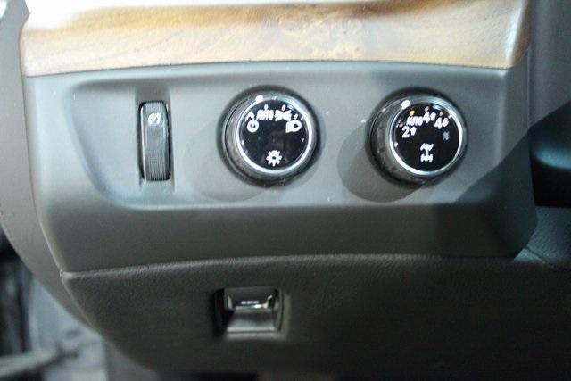 used 2020 Cadillac Escalade ESV car, priced at $42,900