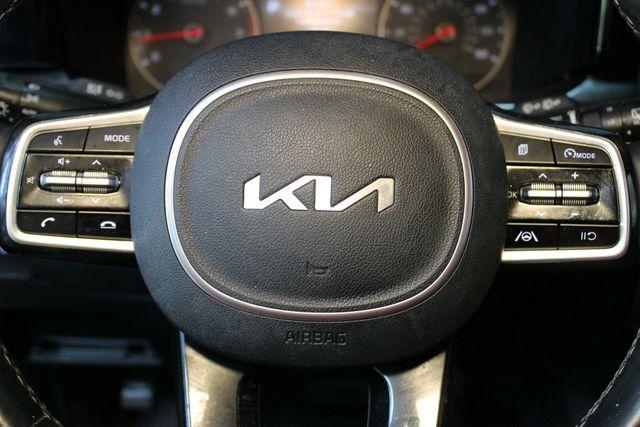 used 2022 Kia Sorento car, priced at $25,900