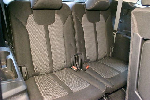 used 2022 Kia Sorento car, priced at $25,900