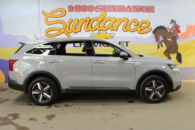 used 2022 Kia Sorento car, priced at $25,900