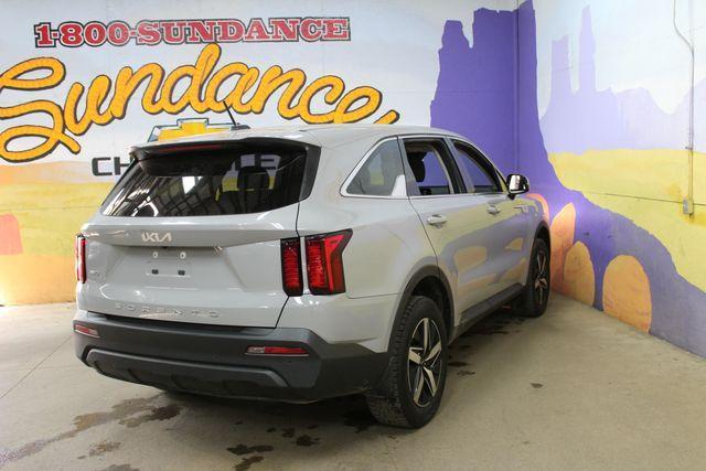 used 2022 Kia Sorento car, priced at $25,900
