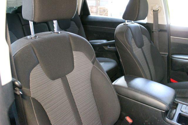 used 2022 Kia Sorento car, priced at $25,900