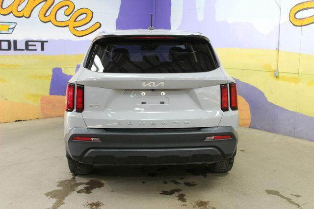 used 2022 Kia Sorento car, priced at $25,900