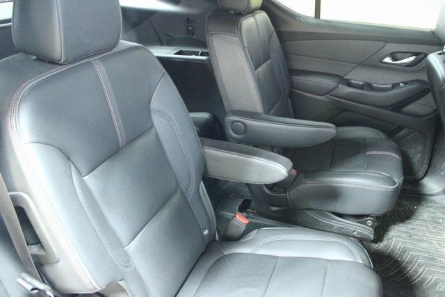 used 2022 Chevrolet Traverse car, priced at $33,900