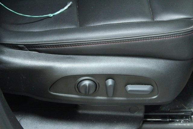 used 2022 Chevrolet Traverse car, priced at $33,900