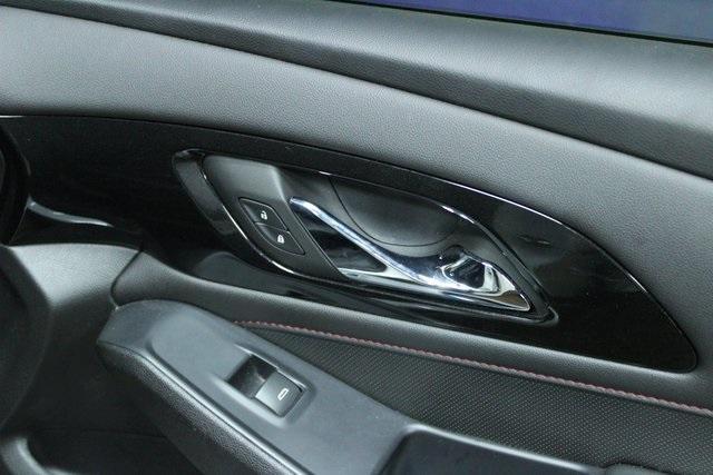 used 2022 Chevrolet Traverse car, priced at $33,900